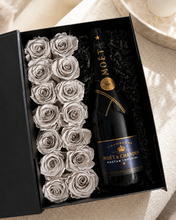 Load image into Gallery viewer, Ivory Eternal Rose & Liquor Gift Box
