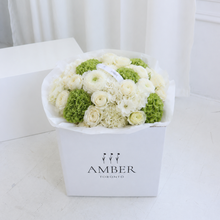 Load image into Gallery viewer, White & Green Flower Bouquet