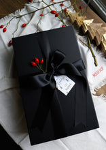 Load image into Gallery viewer, Wine & Cigar Gift Box