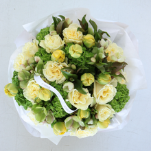 Load image into Gallery viewer, Soft Yellow Flower Bouquet
