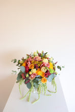 Load image into Gallery viewer, Bella Centrepiece