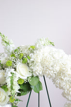 Load image into Gallery viewer, Precious Wreath