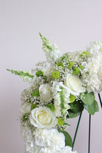 Load image into Gallery viewer, Precious Wreath