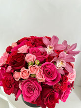 Load image into Gallery viewer, Red & Pink Rose Arrangement