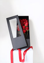 Load image into Gallery viewer, Luxury Dozen Rose Box