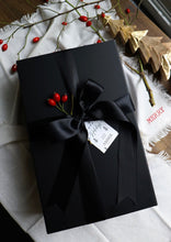 Load image into Gallery viewer, Champagne Gift Box (Preserved Roses)
